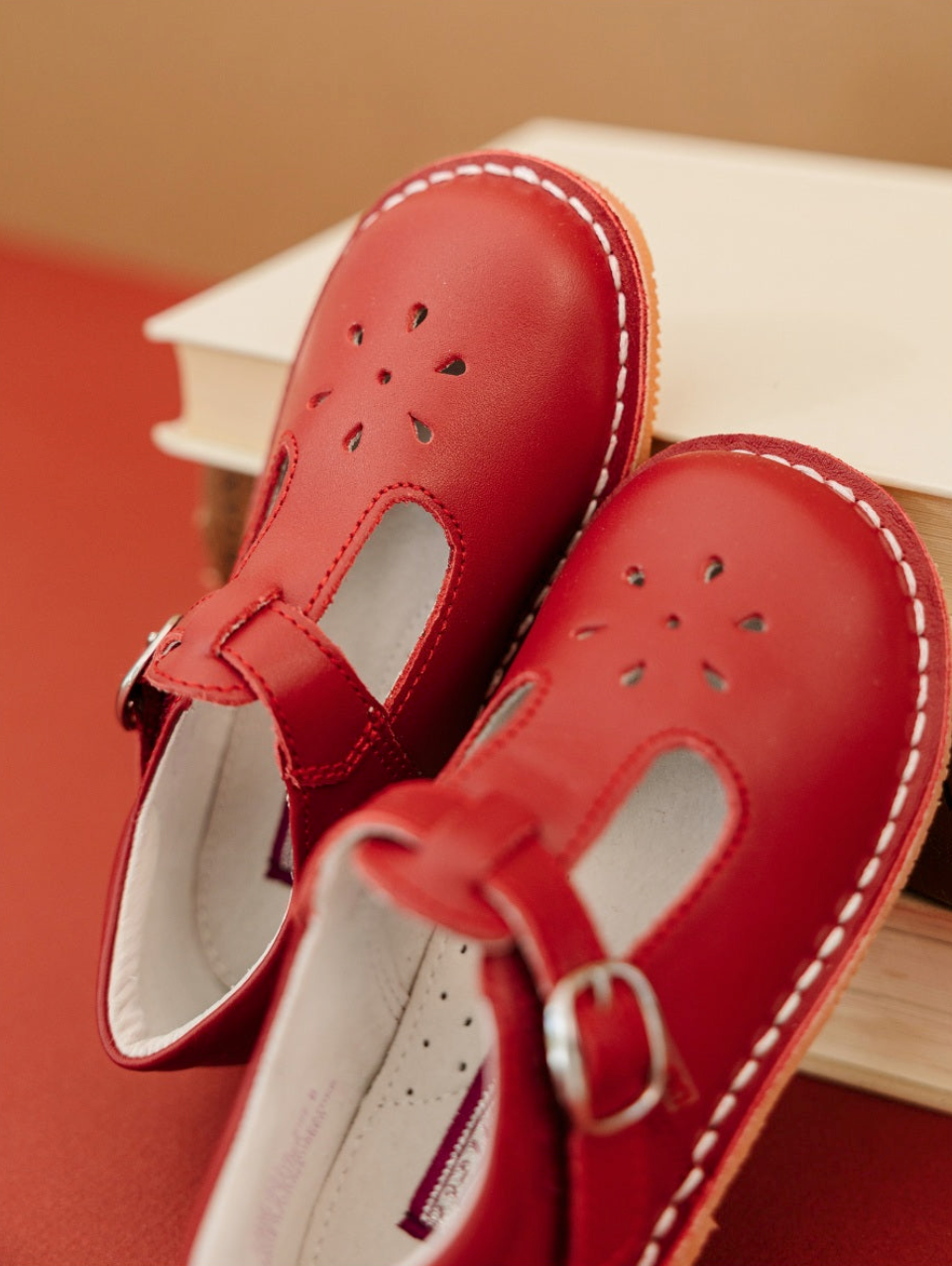 Joy T-Strap - Red