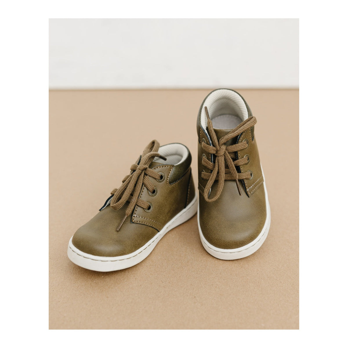 Ian Mid-Top Sneaker - Olive