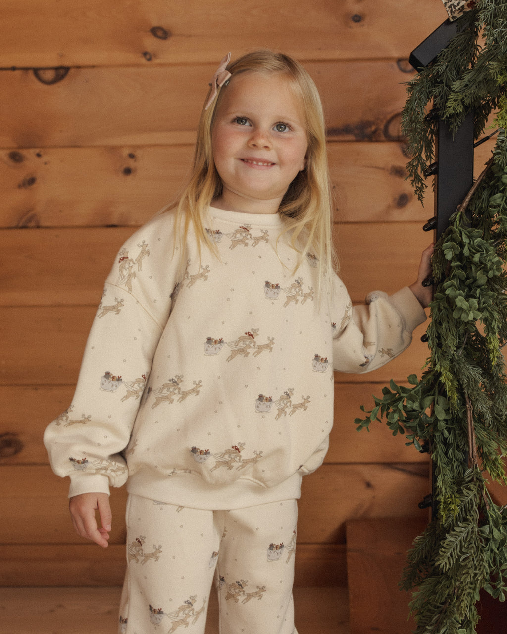 Relaxed Sweatshirt || Reindeer